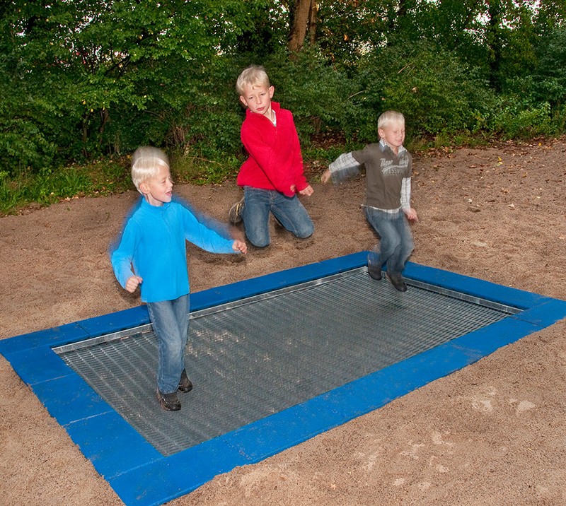 Medium trampoline for offentlig bruk. TUV sertifisert trampoline