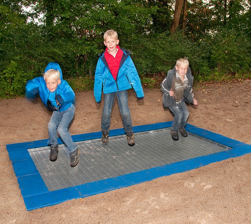 Liten trampoline for offentlig bruk. TUV sertifisert trampoline